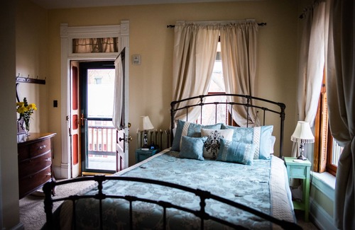 Huntingdon Bed & Breakfast | The Gage Mansion B&B