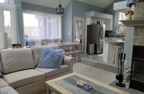 The Galena Territory House | The Galena Chalet - Beautiful 3bd, 3ba House 773 443-7832
