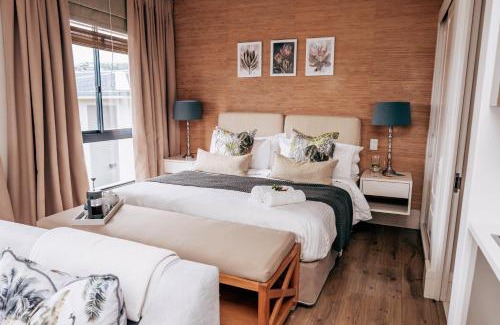 Knysna Central Apartment | The Gallery, Luxury Apartment 209, Knysna Waterfront, Stay Knysna