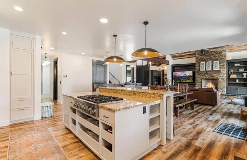 Sunriver House | The Gannet Chalet - HotTub+Sauna+SHARC