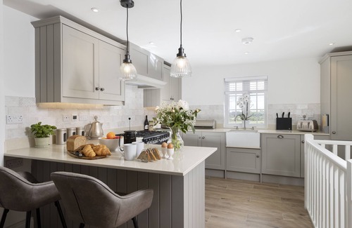 Blockley Cottage | "The Gap" sits at the end of a charming row of terraced cottages with enviable rear views over a dee