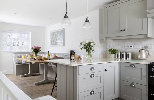 Blockley Cottage | "The Gap" sits at the end of a charming row of terraced cottages with enviable rear views over a dee