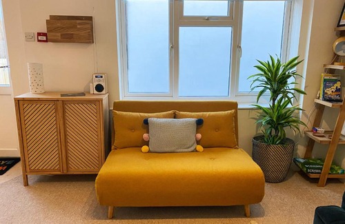 Exmouth Apartment | The Garden Flat