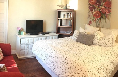 Burien House | The Garden House - Less than 10 min to airport!