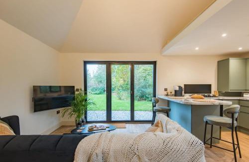 Beckley House | The Garden Room by Bloom Stays