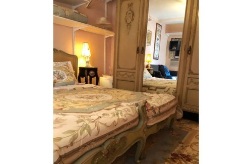 Coral Terrace Apartment | The Garden Room