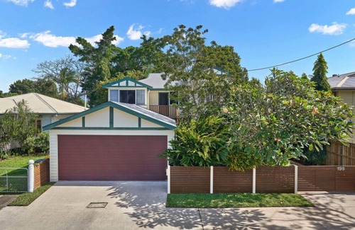 Bungalow Apartment | The Garden Suite at Buchan House- Comfort and Convenience Minutes from Cairns!