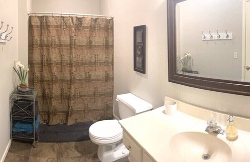 Bucyrus Condo | The Garden Suite