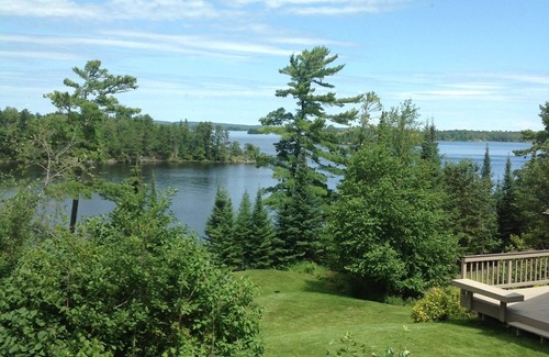 International Falls Apartment | The Garden Suite at Bear Ridge on Rainy Lake