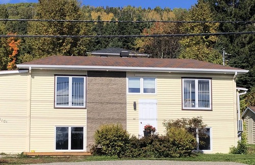 Gaspe Apartment | The Gaspé Bay villa near Forillion Park