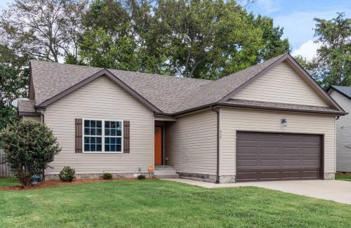 Clarksville House | The Gate 4 Getaway!