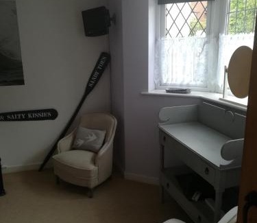 Itchenor House | The Gate Cottage