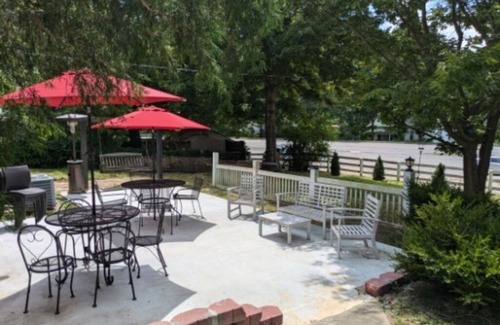 Lancaster House | The Gate House (Entire House)