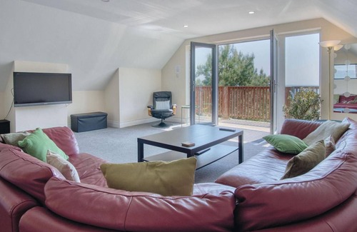 Pendine Apartment | The Gatehouse - 2 Bedroom Apartment - Pendine