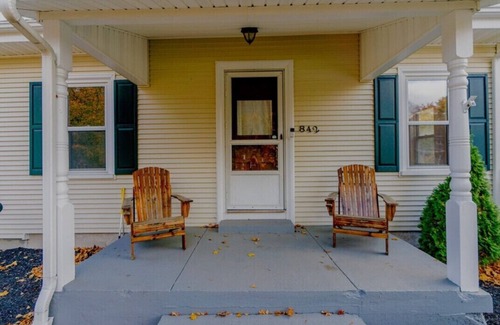 West Wareham House | The Gateway Getaway! Spacious kid friendly home with HOT TUB in fabulous Wareham