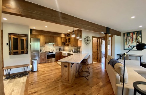 Crested Butte Condo | The Gateway Paradise! 2 bedroom You want to Ski-in/Ski-out the Gateway Paradise!