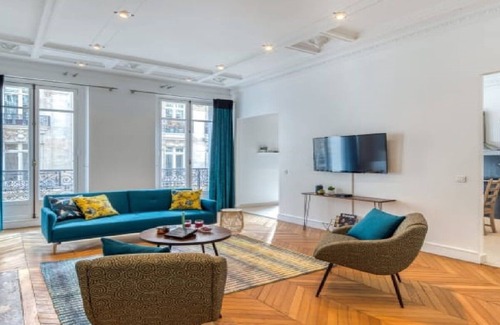 Champs-Elysees Apartment | The gateway to the most glamorous neighborhood of Paris-Champs Elysees