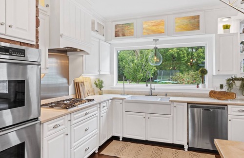 Abbeville House | The Gathering House , large pool retreat for families, friends & pre-bridal fun