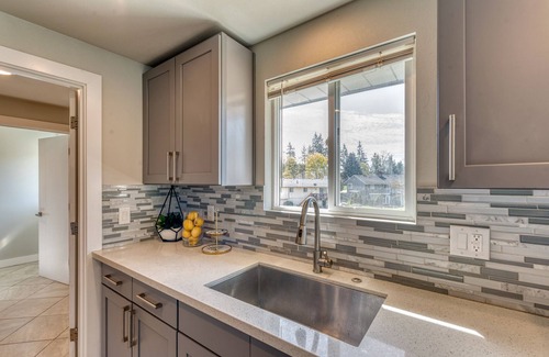 Kent House | ►The Gathering Spot ⌂ Spacious 5 BR/3 Bath Home