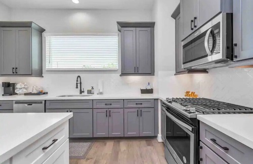 Lawndale/ Wayside Apartment | The Gatsby