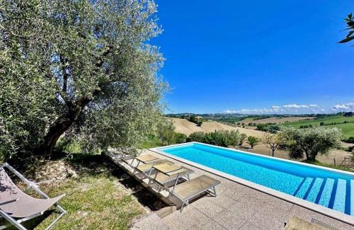 Bettolelle Apartment | the Gelso in historic villa with pool in Senigallia