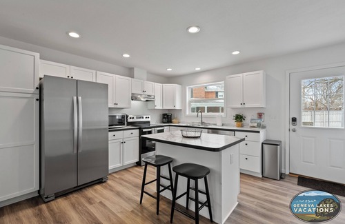 Lake Geneva House | The Geneva Collection- Sleeps 40- 2 Blocks to Downtown
