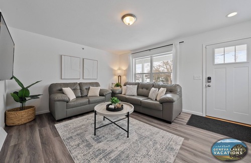 Lake Geneva House | The Geneva Collection- Sleeps 40- 2 Blocks to Downtown