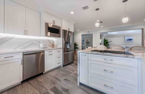 Lake Ida Shores Apartment | The Getaway 3BR/3BA Pool Home E. Delray