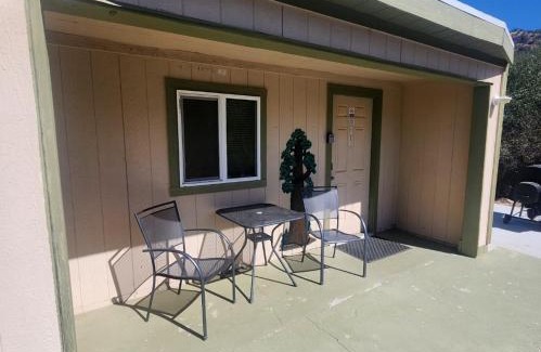 Three Rivers House | The Getaway -6 miles from SNP