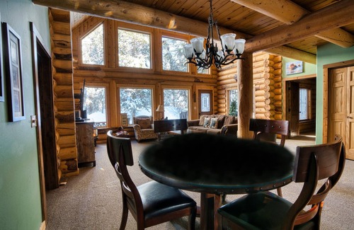 Island Park Cabin | The Getaway at Ponds Lodge Cabin 16