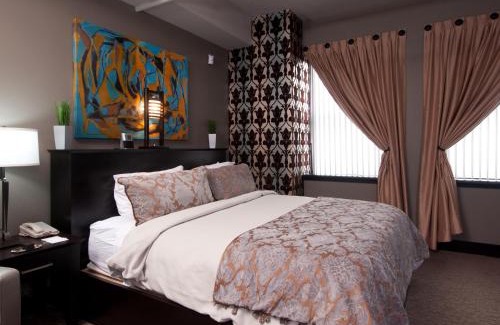 Downtown Niagara Falls Hotel | The Giacomo, an Ascend Collection Hotel