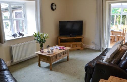 Hallington House | The Gin Gan Cottage