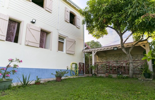 L'Autre-Bord Apartment | The GITE AYONBETY, apartment for seasonal rental 3 minutes from the beach.