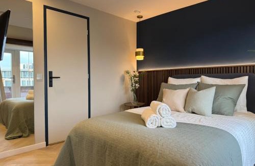 The Hague Center Apartment | The Glamorous Chic Garden view Apart R4