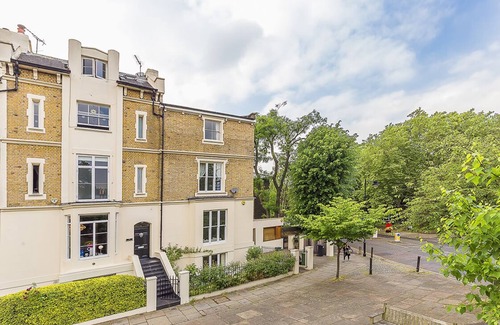 Canonbury House | The Glass Gallery, by Veeve