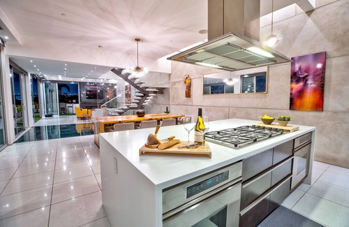 Coronado House | The Glass Haus Ultra Modern Luxury Retreat on Coronado Island