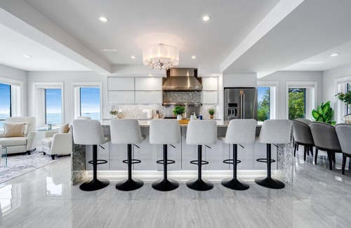 Wheatley House | The Glasswater Lake Estate surrounded by Natural Conservation Areas