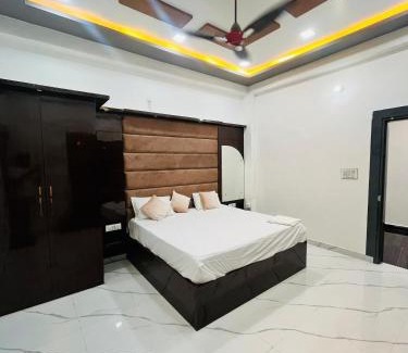 Etawah Hotel | The Glitch Hotel And Restaurant