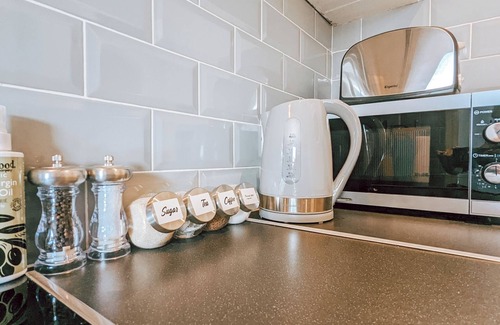 Knightsbridge and Belgravia Apartment | The Gloucester Studio near Paddington Station