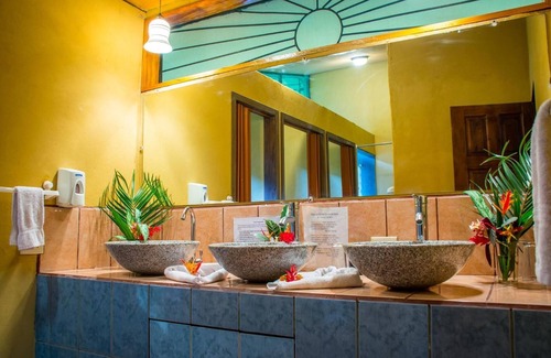 Cahuita Hotel | The Goddess Garden