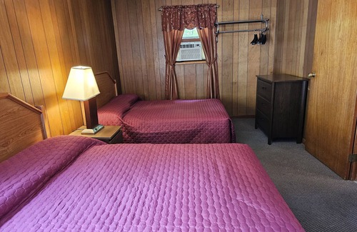 Lake George Cabin | The Gold Eagle Cottage 8