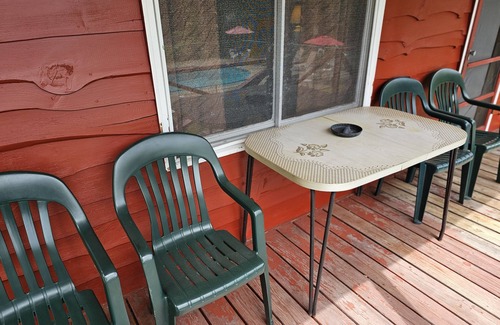Lake George Cabin | The Gold Eagle Cottage 11
