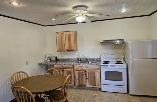 Lake George Cabin | The Gold Eagle Cottage 1