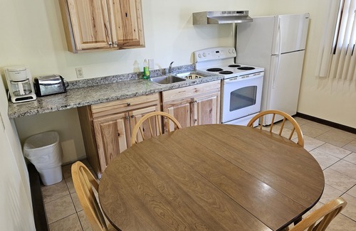 Lake George Cabin | The Gold Eagle Cottage 1