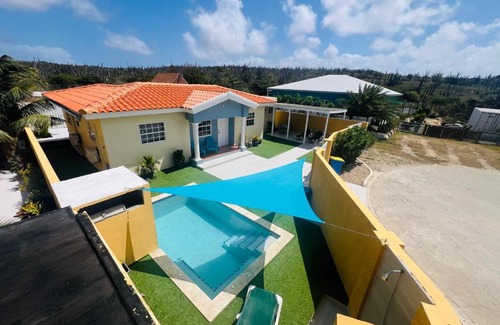 Mon Pos Villa | The Gold Vacation Villa