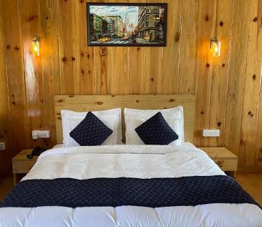 Mukteshwar Hotel | The Golden Castle Hotels