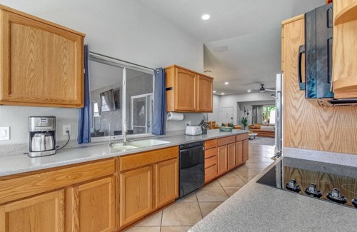 Lake Havasu City House | The Golden Hour Getaway | Pool | LakeViews | Games