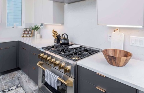 Katie Hill Neighborhood House | The Golden Manor