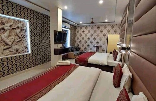 Varanasi Hotel | The Golden Palace