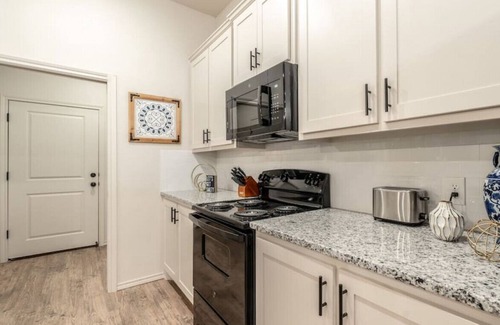 North by Northwest House | The Golden Paradise - 2BR/2BA - New Construction